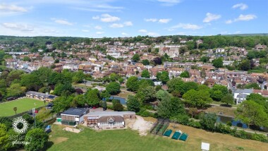 The local area around Captains Quarters