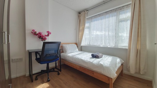 Double bedroom 101-4