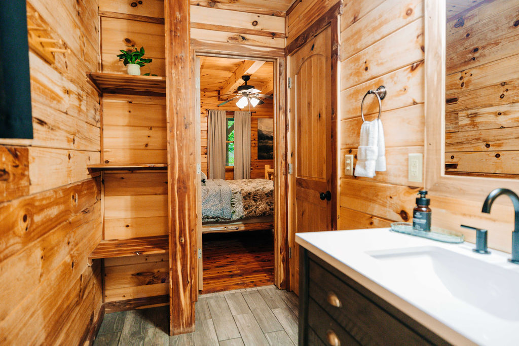Rustic Cedar Inn | Photo 54