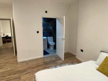 Bedroom 4 Ensuite