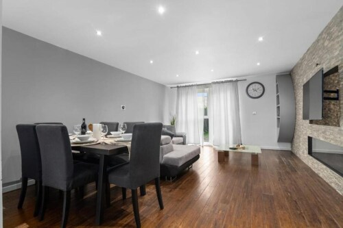 Dining Room / Restaurant