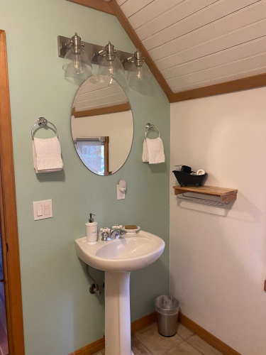 Bedroom 2, Bathroom