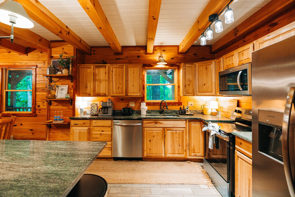 Rustic Cedar Inn | Photo 15