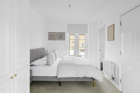 Bedroom no 1, spacious bedroom with luxurious bedding for a great night sleep. 