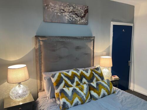 Bedroom 2 - Spacious and comfy bedroom with comfy double bed and wardrobe