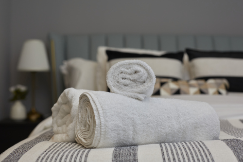 Enjoy a restful stay in this well-appointed double bedroom, ideal for couples or solo travellers.