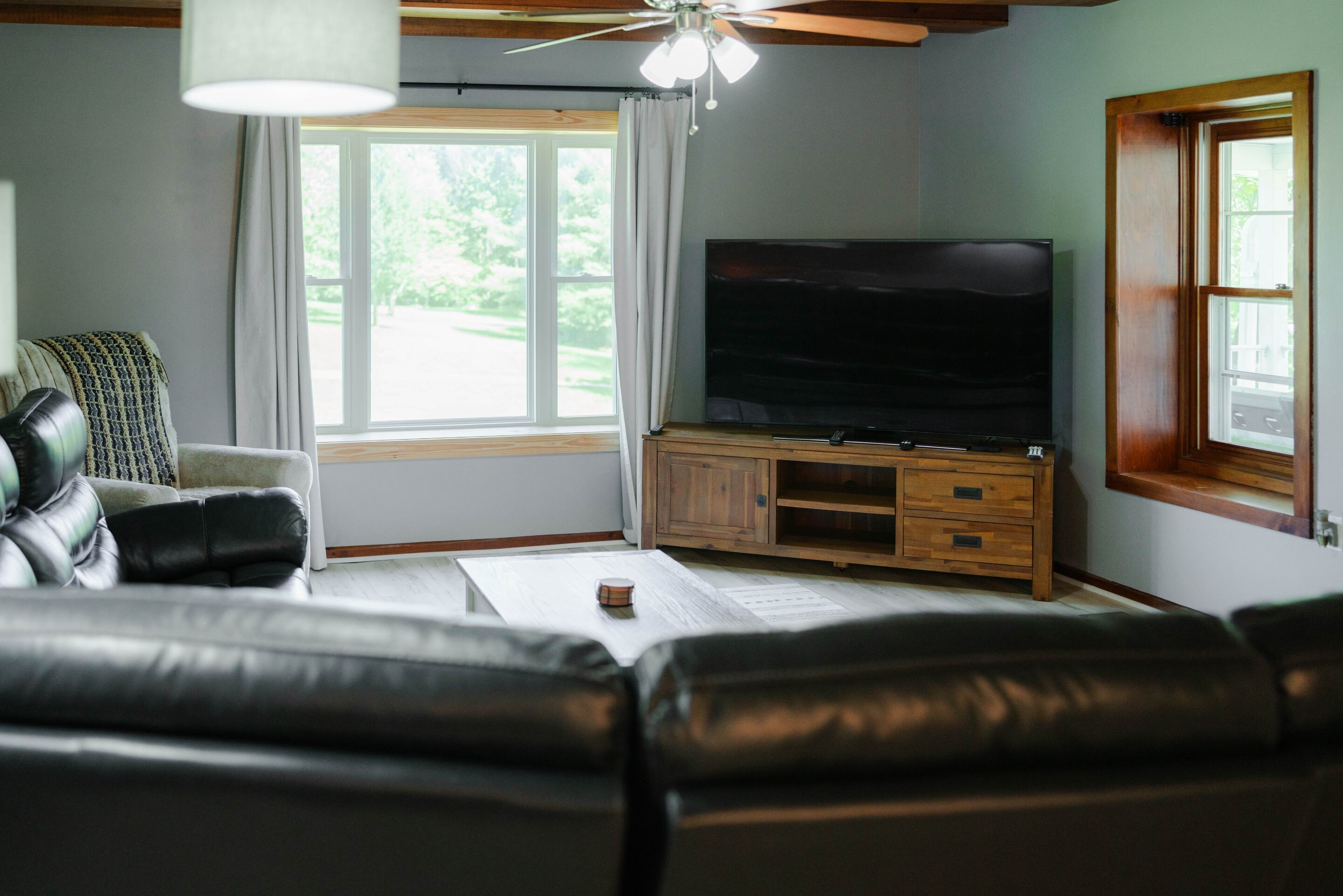 Whispering Acres | Photo 9
