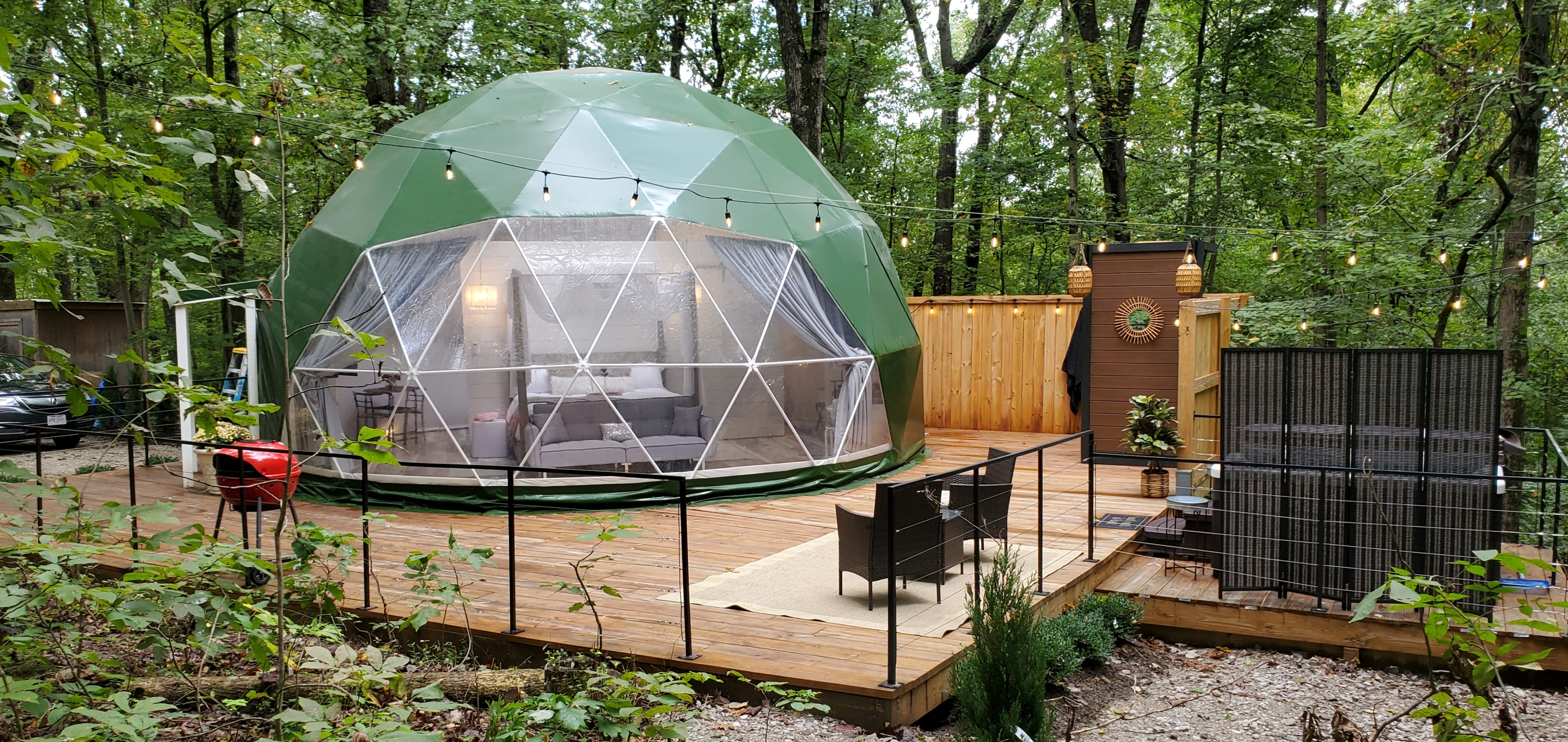 The Love Nest by Cozy Treehouse Cabins