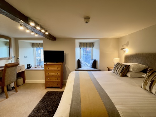 Room 1 Conwy-Standard-Double or Twin-Ensuite with Bath-Street View - Base Rate
