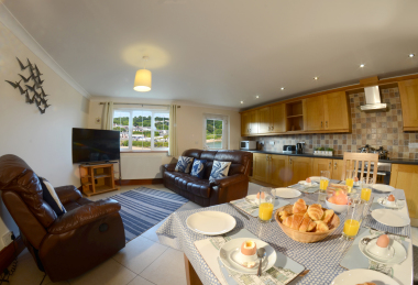 Kitchen Dinner Lounge