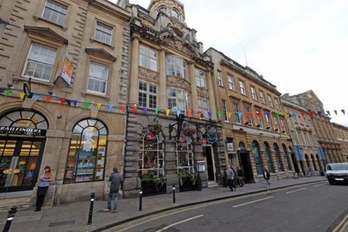 Historic two bed apartment in the City Centre - 