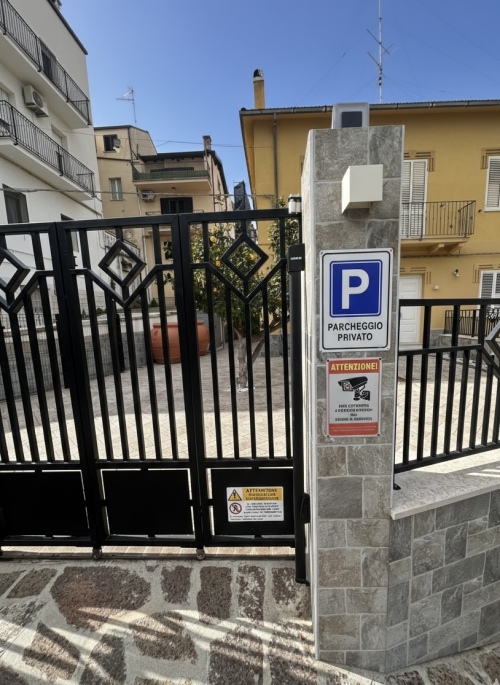 Area esterna - Parcheggio