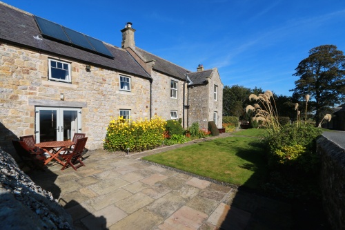 The Farmhouse at Carraw Bed and Breakfast
