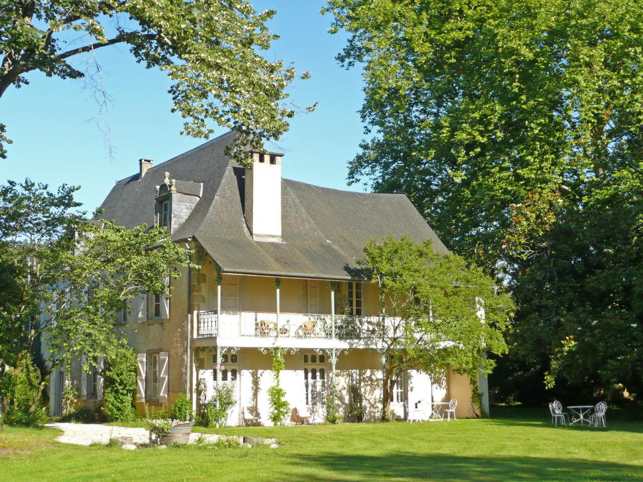 Domaine De Lespoune Castetnau Camblong Rooms And Rates