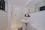 Rooms: Bathroom