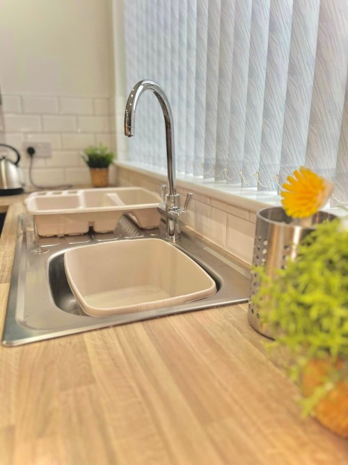 Modern Kitchen, Warm Vibes