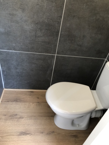 Les toilettes de la chambre parentale