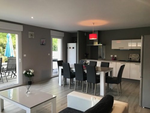 Salon et Salle à manger ouvert sur Cuisine