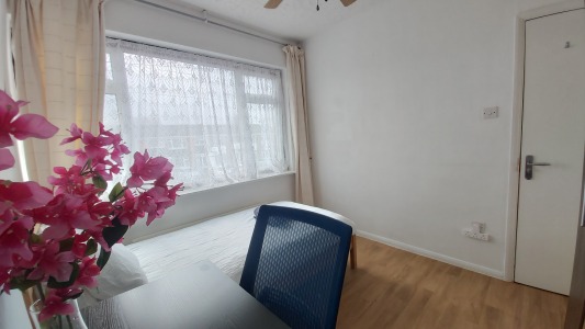 Double bedroom 101-4