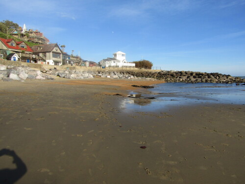 Steephill Cove 15 minute walk from St maur