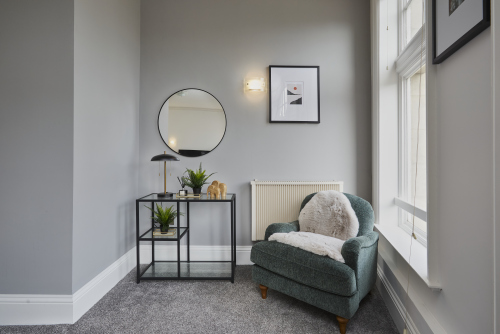  Open-plan living area offering plenty of space to unwind.