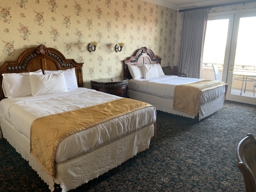 double queen bed 