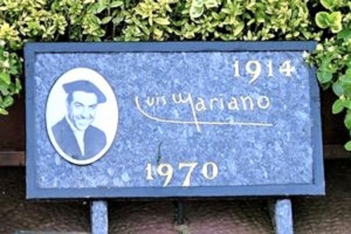 Luis Mariano le célèbre chanteur d'opérette enterré à Arcangues