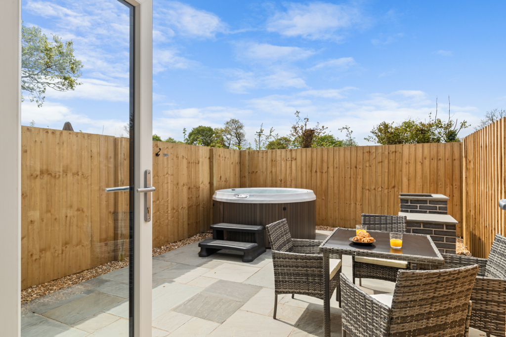 Birch Cottage Redberth Gardens