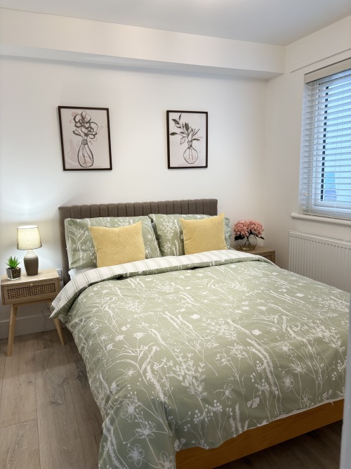 Bedroom 1 - Double bed