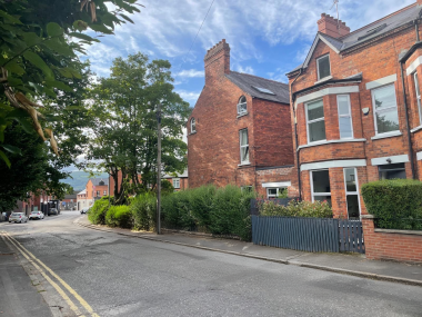 20 seconds walk to Lisburn Road