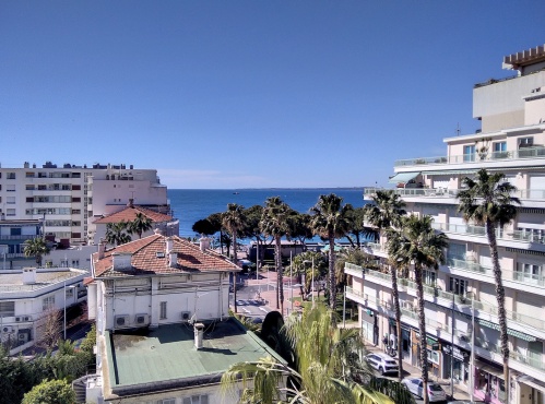 balcon vue mer et ville