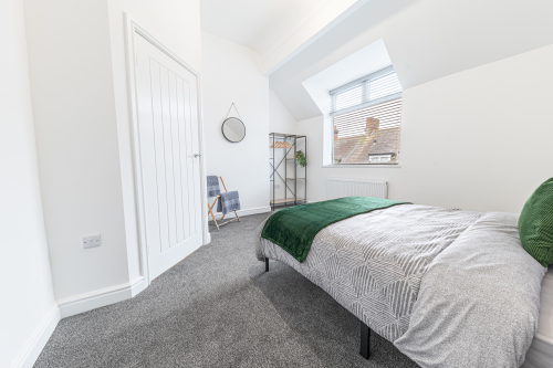 Master Bedroom with En-suite