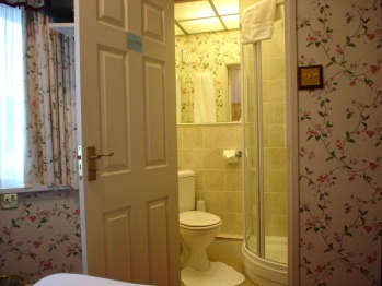 En suite shower room - Room 3