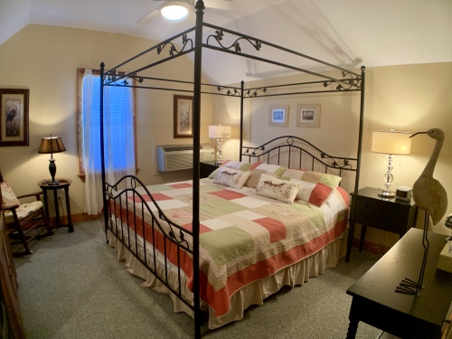 King-Ensuite with Shower-Oversized-No view-Sandpiper #6