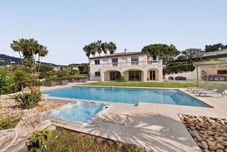 Villa Azur – Huge 9 Bedroom – SPA