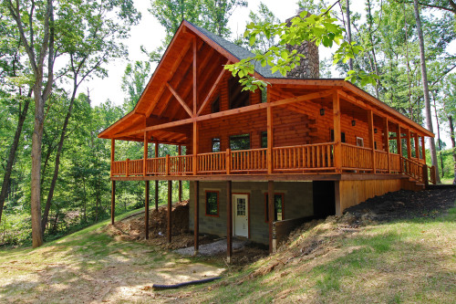 Left Side of Timberwolf Retreat (basement unavailable)