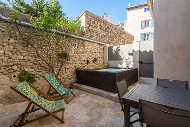 La Petite cour et sa Mini-Piscine