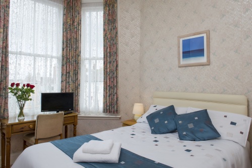 Double room-Standard-Ensuite with Bath-Street View-Standard Double Room - Base Rate