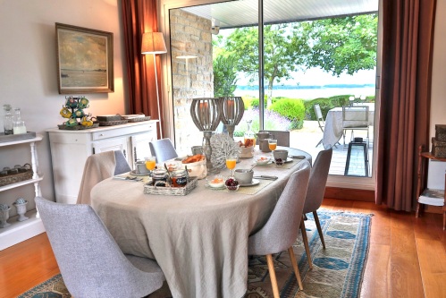 table petit déjeuner