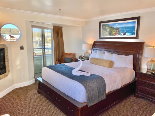 MORRO ROCK Room-King-Private Bathroom-Premium-Ocean View - 1-4 Nights