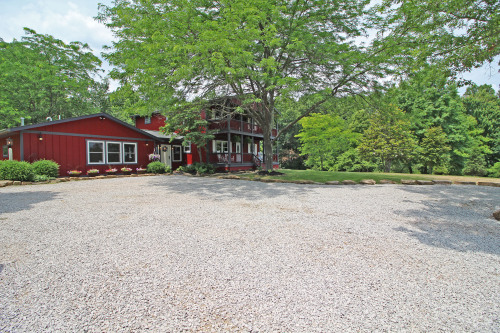 View from edge of Parking area, Southern Belle Lodge