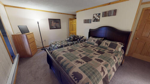 1st Choice Lodging - White Tail Cabin Bedroom 2