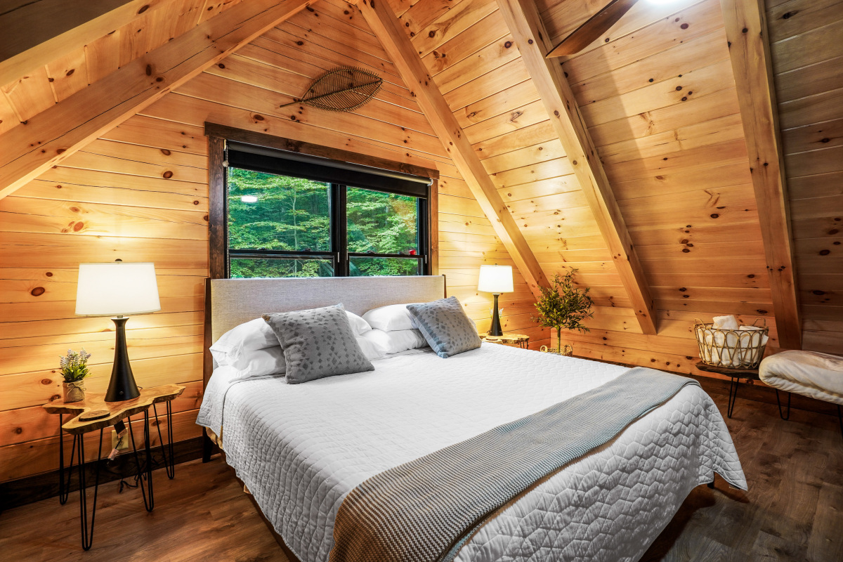 Walkers Retreat by The Retreats Hocking Hills