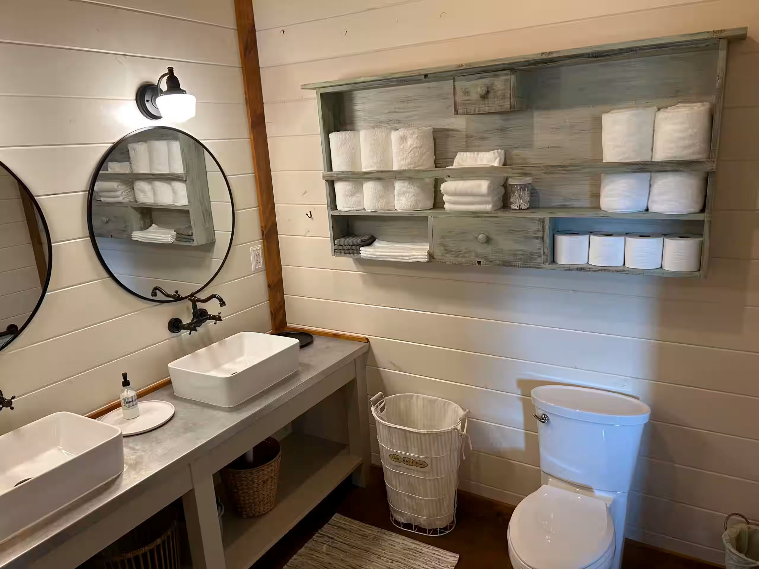 The Farmhouse on Barton | Photo 14