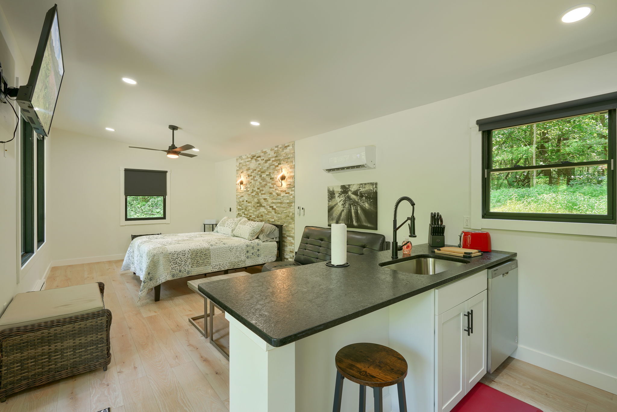 Love Nest | Photo 12