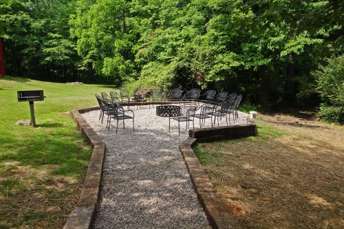 Fire Pit area, Southern Belle Lodge