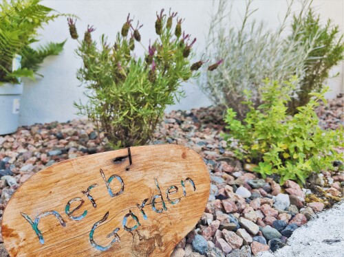 2 bedroom boutique art apartment