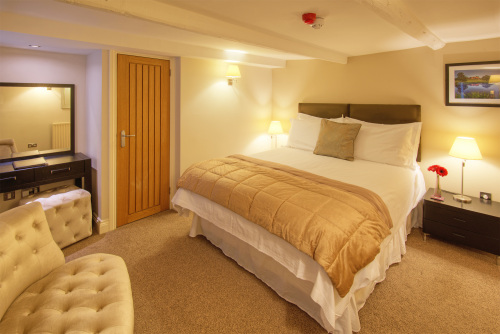 Standard Room 4 - King Bed - En-Suite with Shower (Room Only).