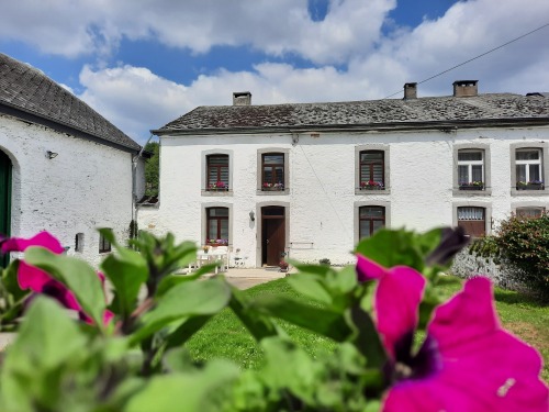 Gîte-Famille-Salle de bain-Vue sur Jardin