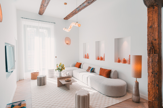 Coin salon avec balcon